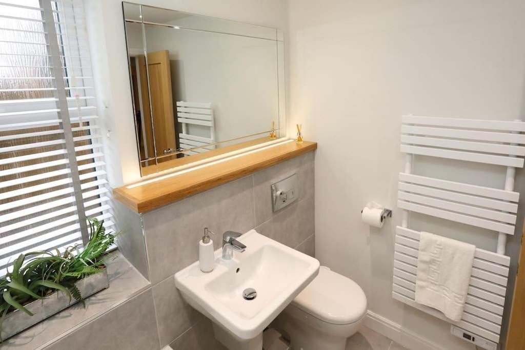 Central Ripon Apartment - View Of The Cathedral! Экстерьер фото